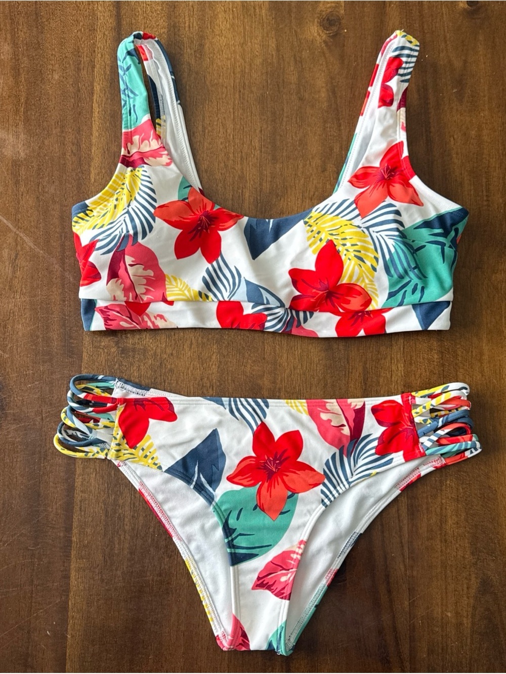 Hollister Swim Suit Set Tropical Floral Bikini Size XL Bralette Pullover Beach
